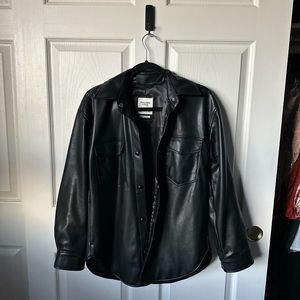 ABERCROMBIE VEGAN LEATHER SHACKET 🍁